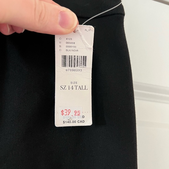 Maeve Cropped Black Pants - Picture 2 of 10